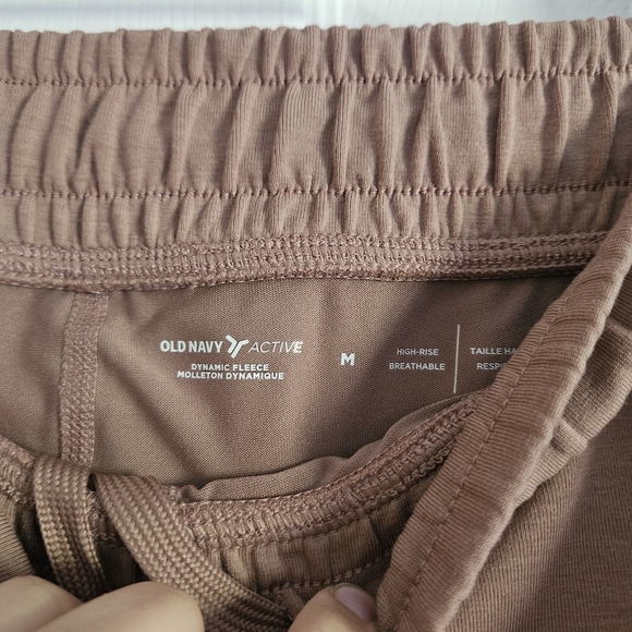 Old Navy Tan Skort with Elastic Waistband and A-Line Silhouette - Picture 4 of 5